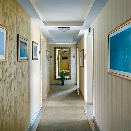 Boutique Oasi 풀라